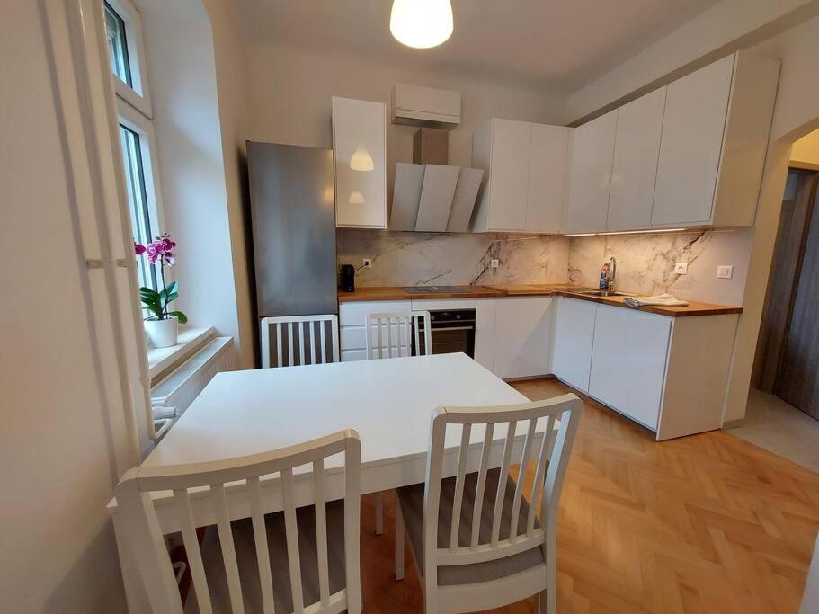 Apartment Bezigrad Ljubljana Extérieur photo